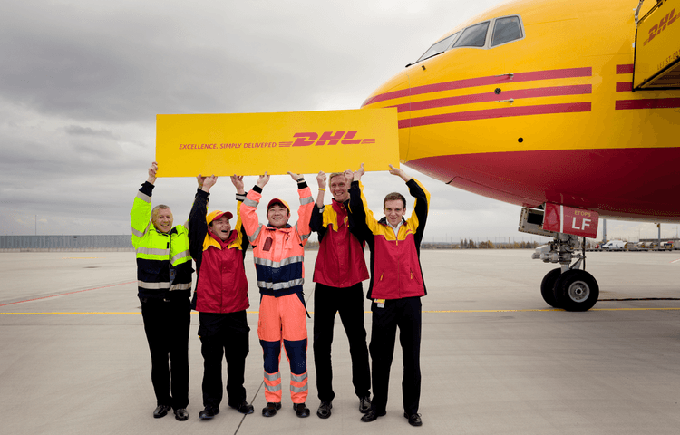 Sending your documents and parcels is easy with DHL FAST!