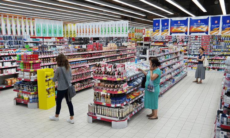 Shopping in Germany often much cheaper than in the Netherlands, study finds