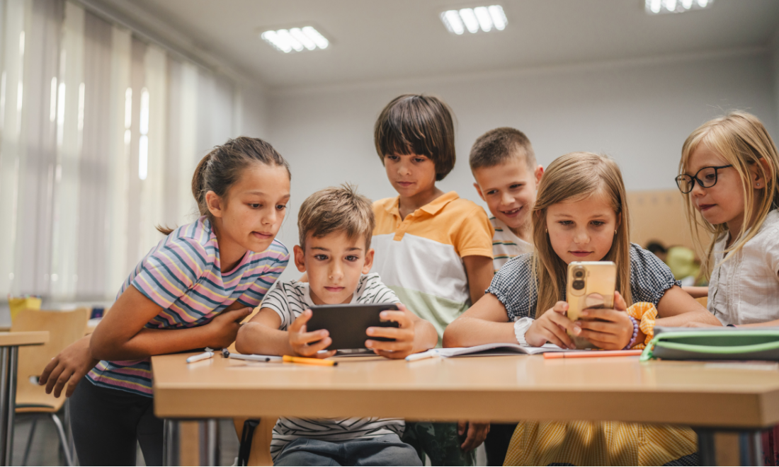 Health commissioners call for mobile phone ban in Berlin schools