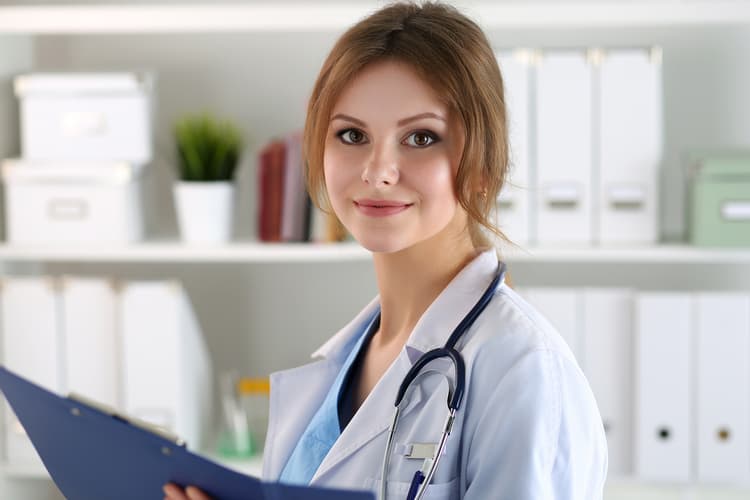 Dutch health insurer decreasing premiums and own risk next year