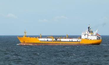 Half a million liters of oil dumped annually in North Sea 