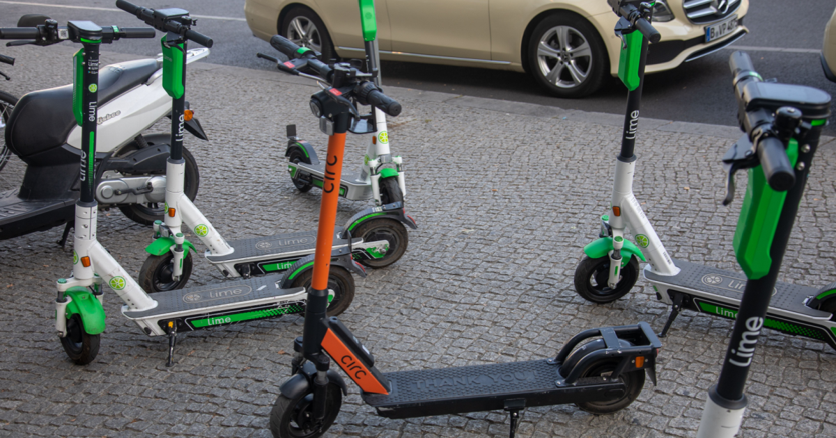 New rules for e-scooters and bikes cluttering Berlin pavements