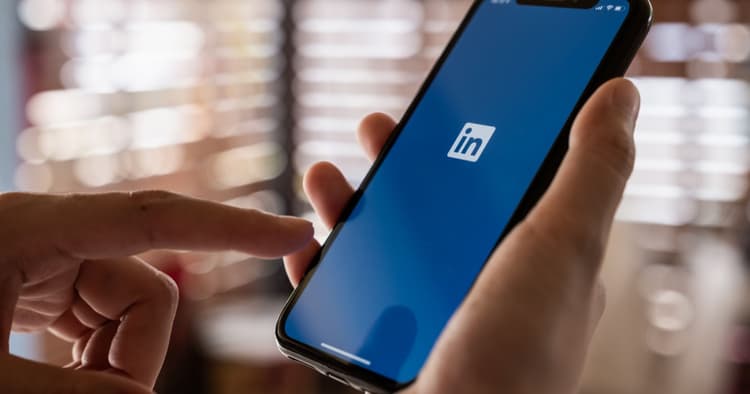 LinkedIn users in the Netherlands urged to block use of personal data for AI