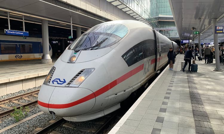 Travel between the Netherlands and Germany brought to a standstill by strikes