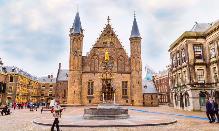 Vote held on changes to Dutch citizenship requirements