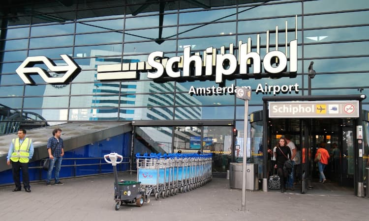 Schiphol reduces passenger numbers, hundreds of flights likely to be cancelled 