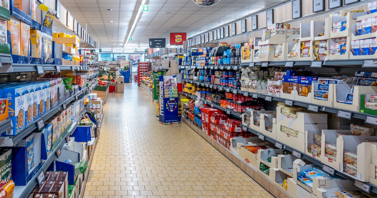 German supermarkets recall sweets contaminated with metal