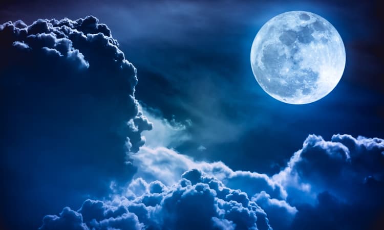 Wolf Moon and penumbral lunar eclipse tomorrow in the Netherlands