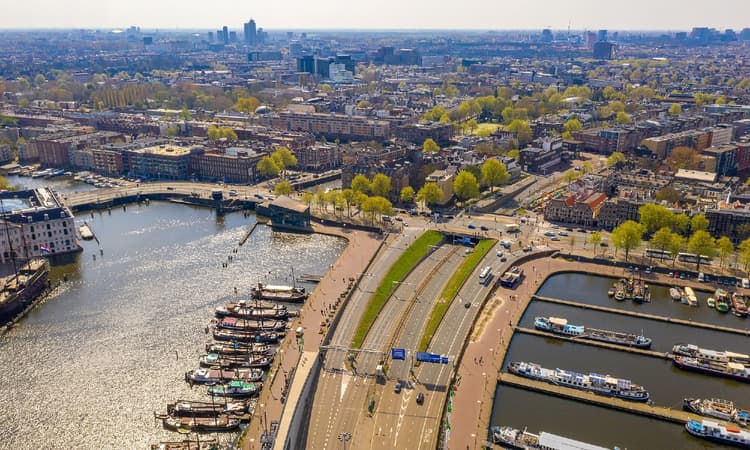 Municipality of Amsterdam to lower speed limit from 50 to 30