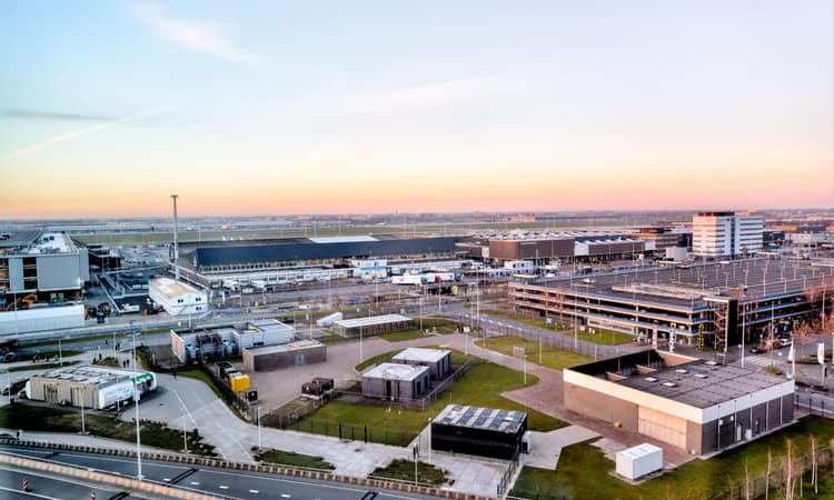 Schiphol Airport to test "super battery" to reduce emissions