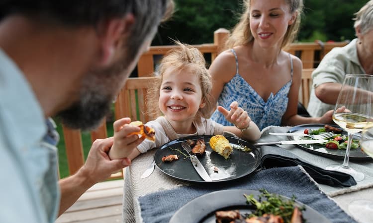 Dutch alcohol campaign warns parents not to drink in front kids 