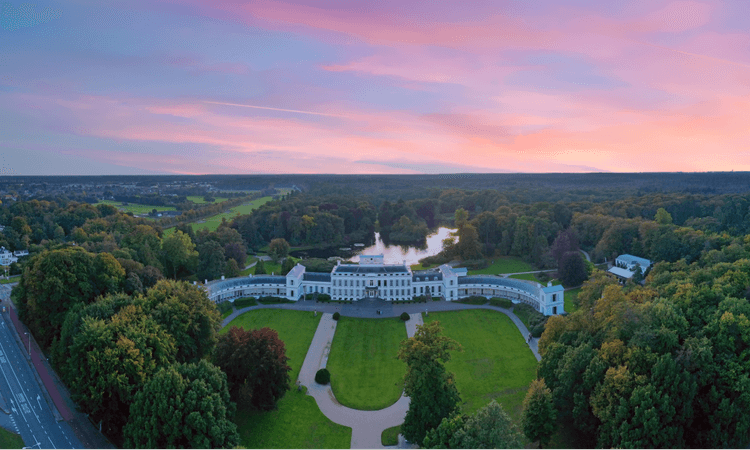 Baarn approves plans to develop apartments and hotel at Soestdijk