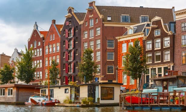 Amsterdam house prices again through the roof