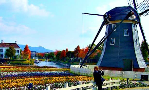 Huis ten Bosch, the Dutch-style theme park in Japan