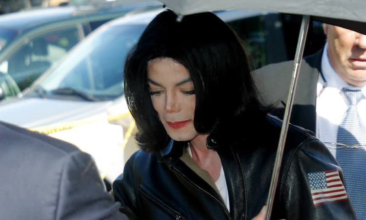 First radio station in the Netherlands to boycott Michael Jackson's music 