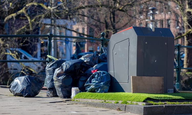 No more strikes: Dutch municipalities and unions reach agreement 