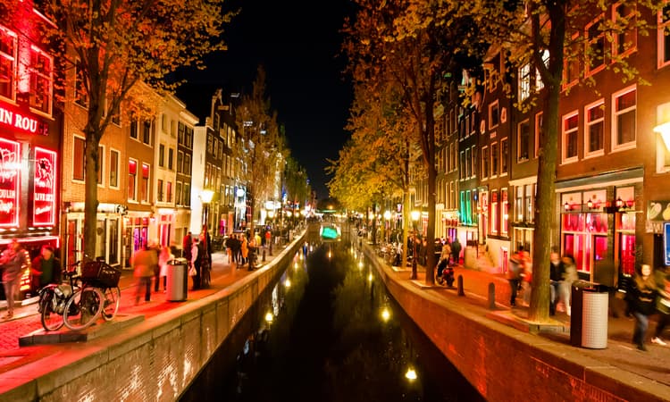Cannabis ban comes into effect in Amsterdam’s Red Light District