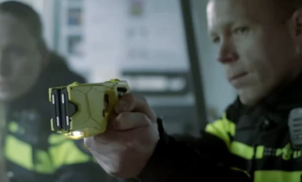 Dutch police try out Tasers in year-long trial