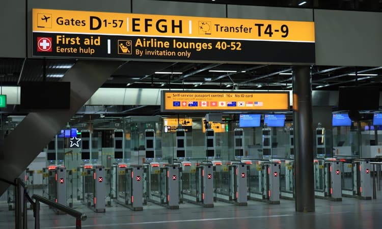 All new Dutch ID cards to feature fingerprints and QR code
