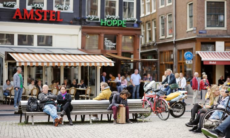 Number of non-EU migrants and expats reaches pre-pandemic levels