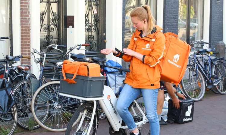 AH to team up with Thuisbezorgd and Deliveroo for grocery deliveries