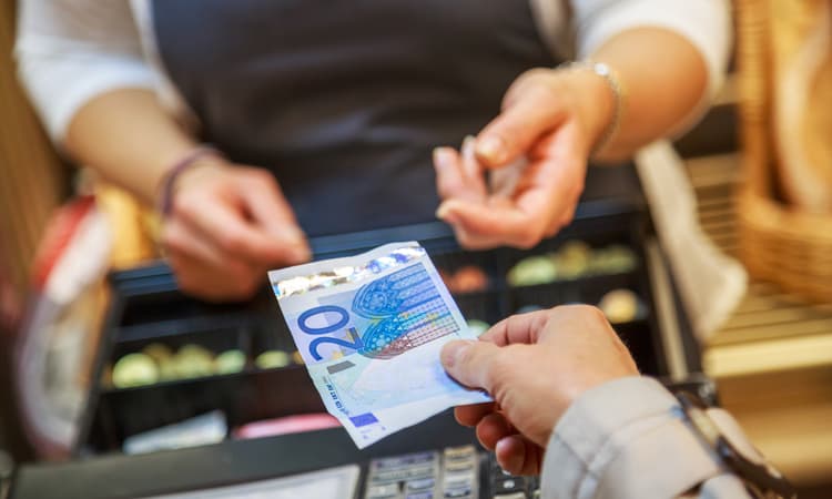 Disposable income in the Netherlands rises thanks to higher salaries