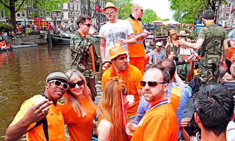 Participate in a survey about feeling at home in the Netherlands in 2021