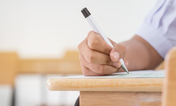You can now apply for exemption from the Dutch labour market orientation exam