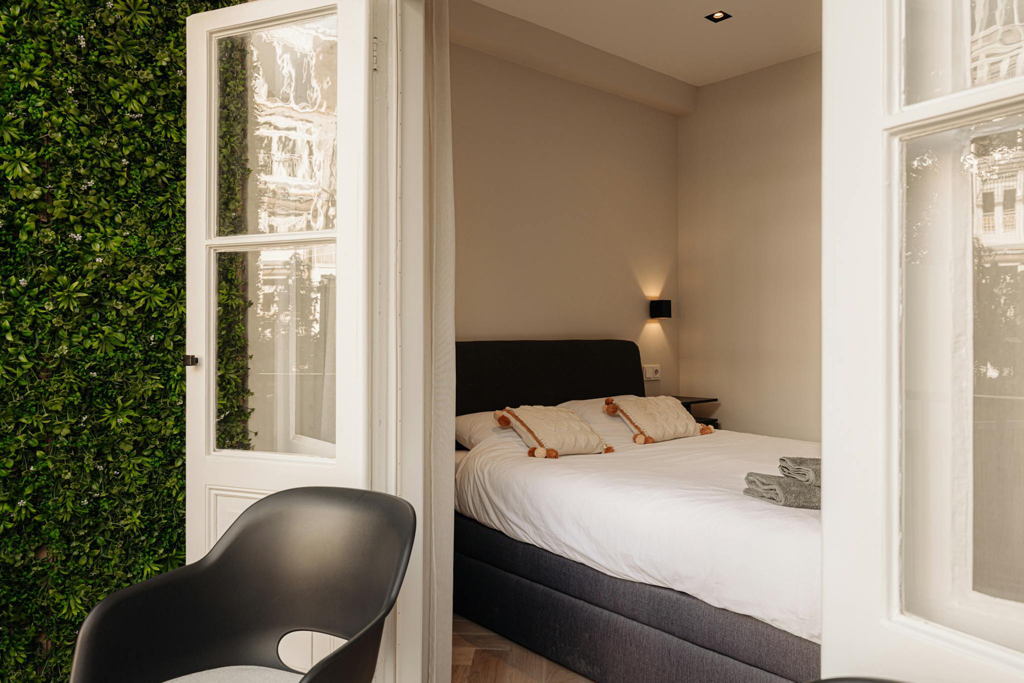 Apartment, Van Ostadestraat, Amsterdam