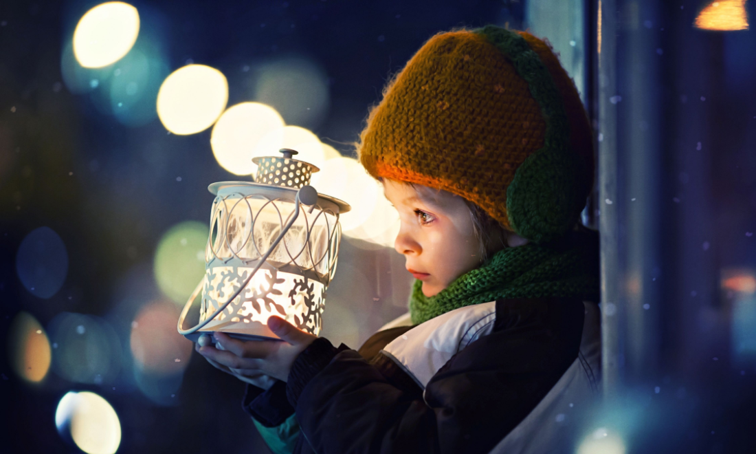 Young girl sleeps outside German Kita to "be there first”