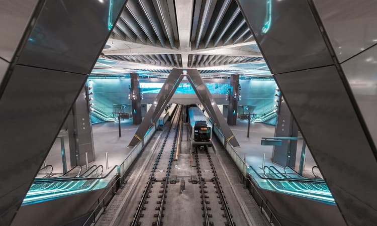 Plans to extend North-South line to Schiphol are not definite