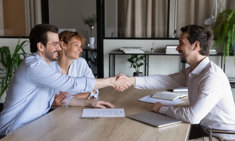 Why you should consult a mortgage advisor before buying a home