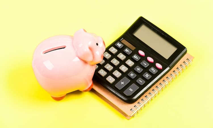 Dutch government extends financial support until October