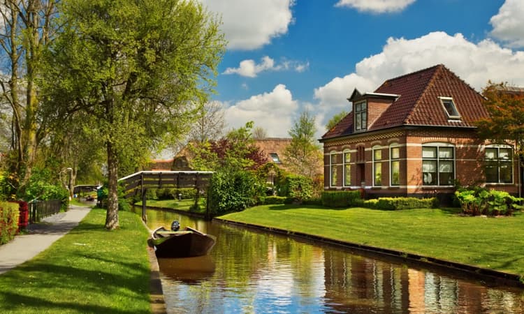 Parts of the Netherlands could reach 24 degrees celsius this weekend
