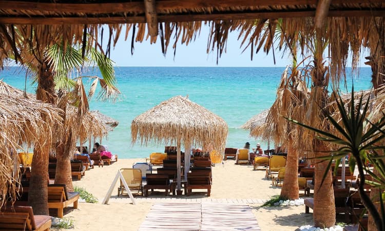 New travel advice from May 15: More freedom to travel internationally