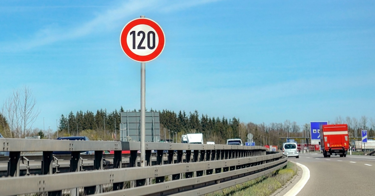 Should Germany implement a speed limit?