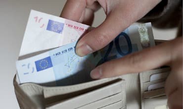 Indebted Dutch households at risk