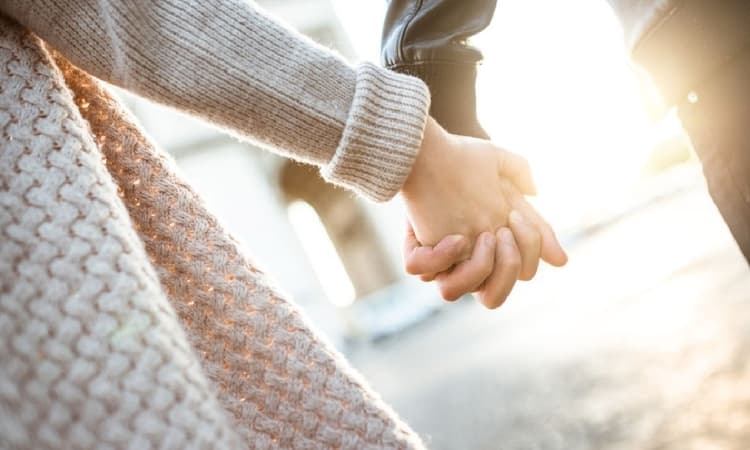 “Abortion buddies” to help women past protestors 