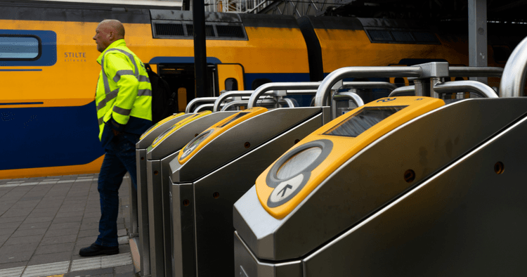 Fines for dodging Dutch public transport fares to rise by 40 percent