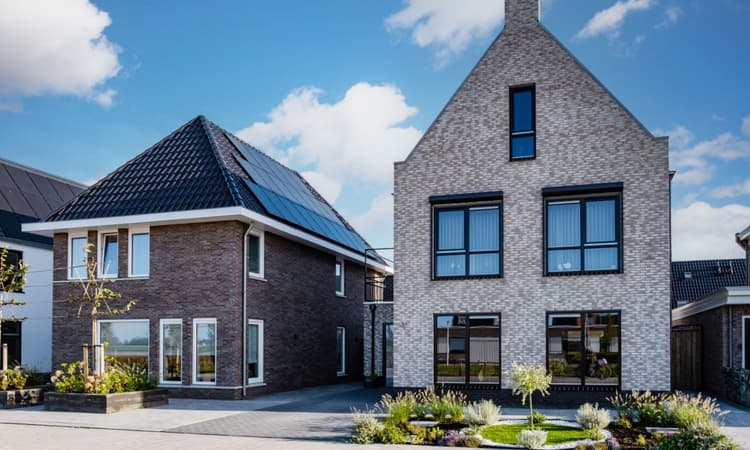 Buying the average Dutch house requires an income of 95.000 euros