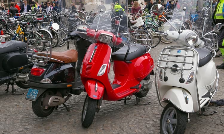 Amsterdam cycle path ban: Young people selling their scooters 