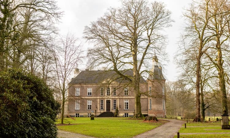 Richest and poorest Dutch people are mixing less