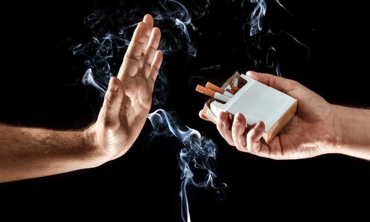 Ban on smoking rooms in bars and restaurants to be enforced next year
