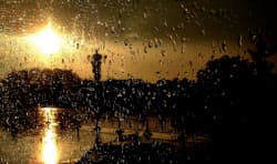 The ephemeral sunshine of the timeless kind