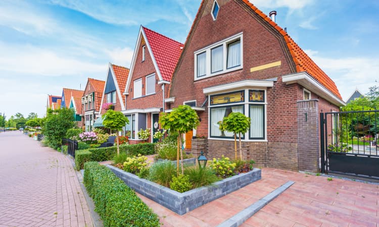 How the 2023 housing market has affected mortgage interest rates