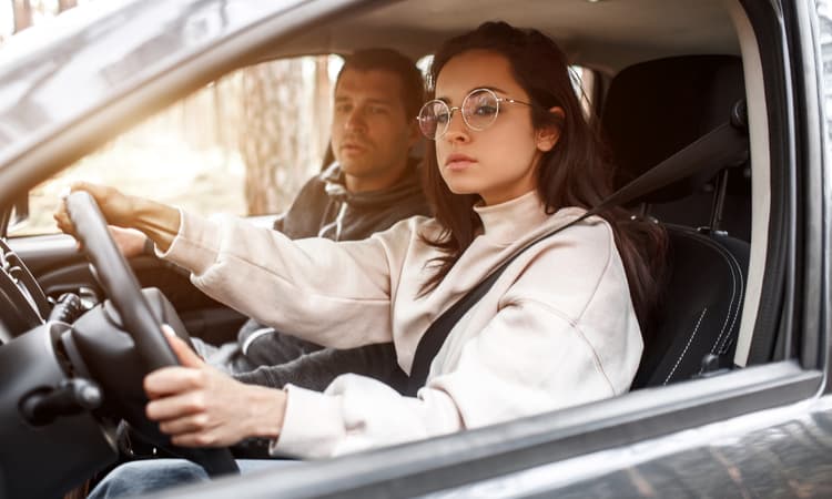 Cost of obtaining a Dutch driving licence rises to over 3.000 euros