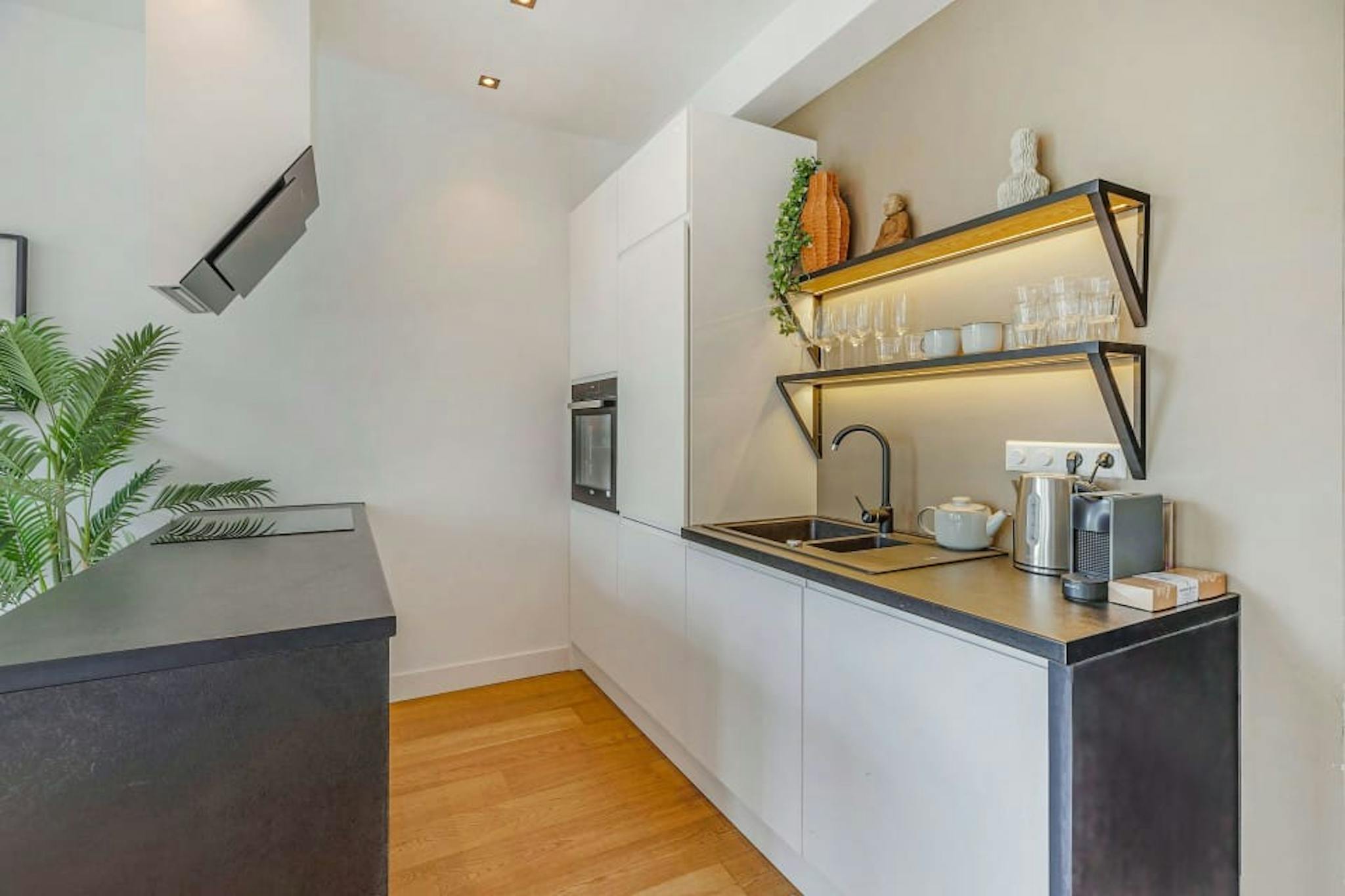 Apartment, Derde Kostverlorenkade, Amsterdam
