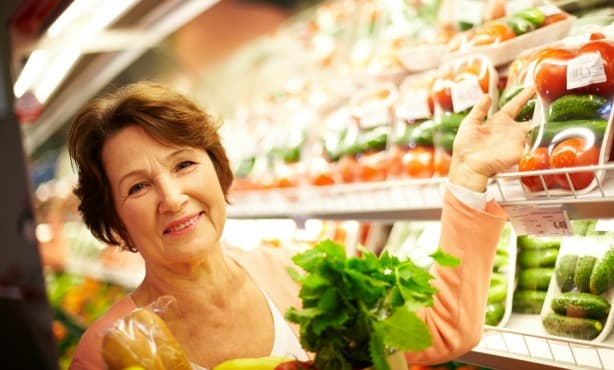 Supermarkets in The Hague to provide extra support for elderly