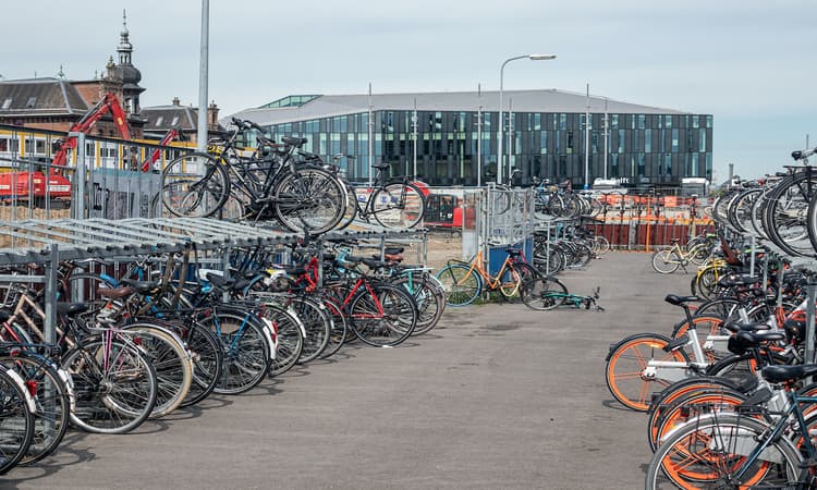 [Video] The Netherlands’ incredible bicycle garages