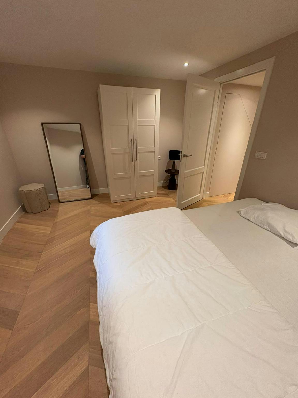 Apartment, Churchill-laan, Amsterdam